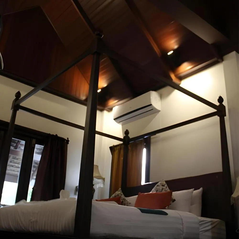 Alana Luang Prabang Hotel 4*,  Laos