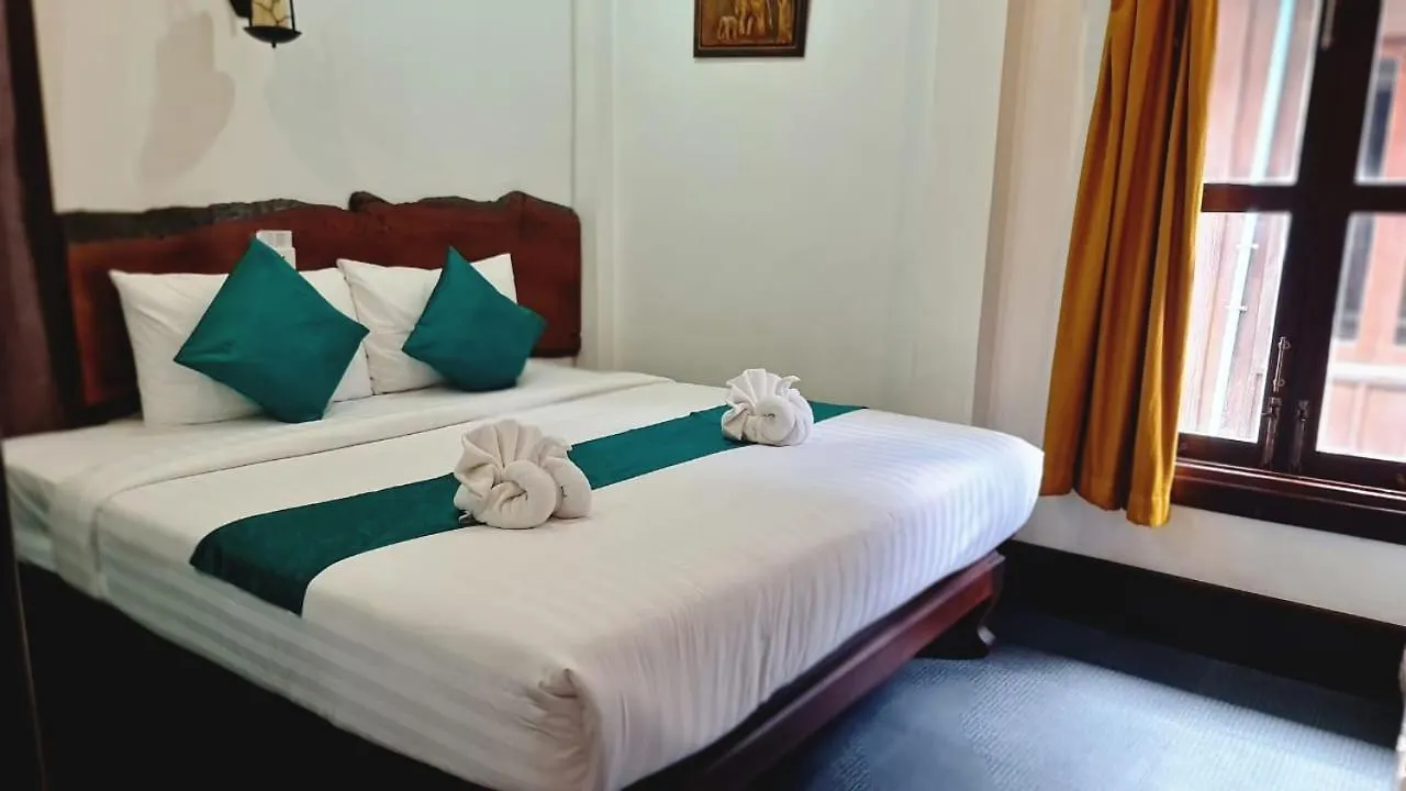 Hotel Alana Luang Prabang 4*,